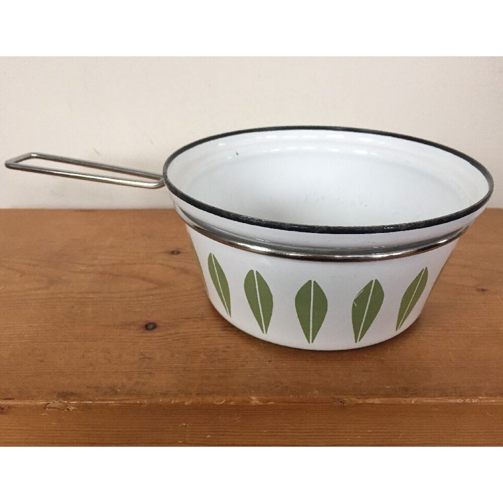 Vtg Cathrineholm Lotus Mid Century Enamelware Avocado Green White Sauce Pot 7"